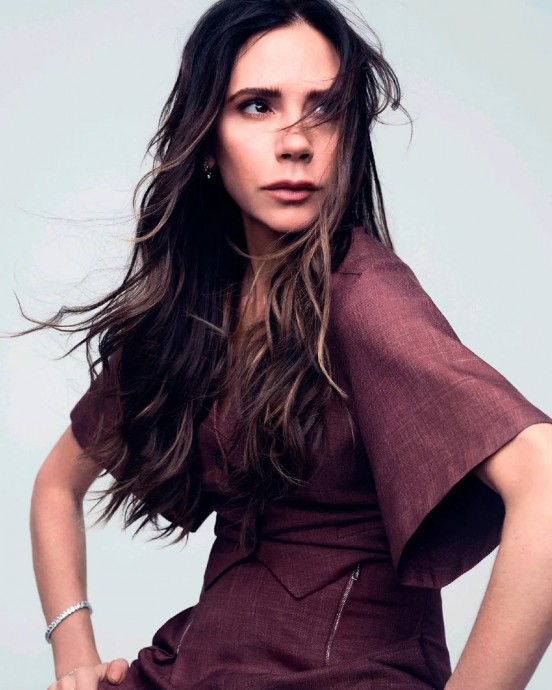 Виктория Бекхэм (Victoria Beckham) в фотосессии для How To Spend It (2024) Виктория Бекхэм (Victoria Beckham) в фотосессии для How To Spend It (2024)