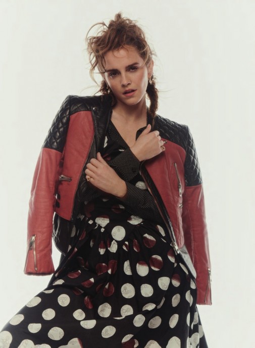 Эмма Уотсон (Emma Watson) в фотосессии для журнала Vogue UK (2024)