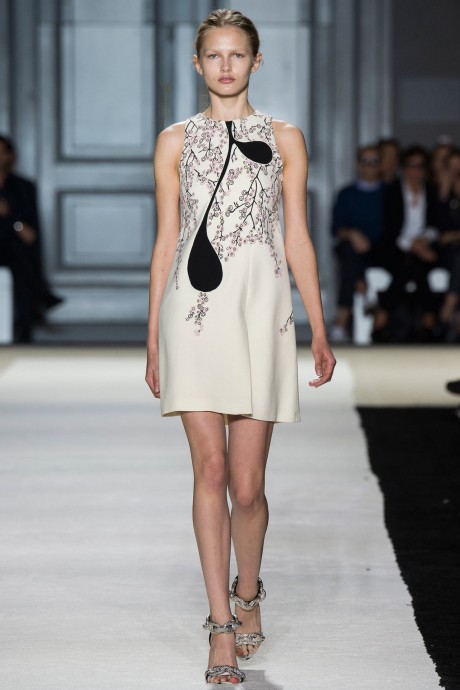 Модели коллекции Giambattista Valli