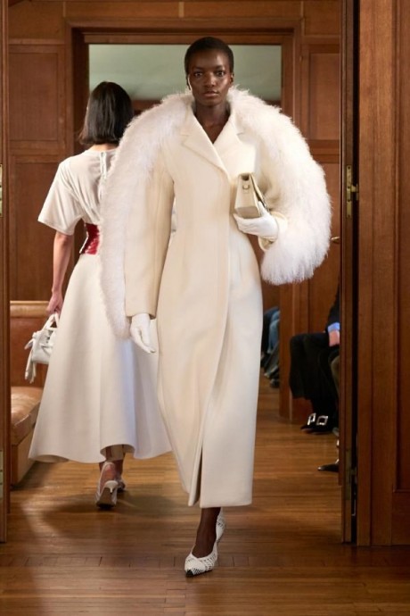 Коллекция Jacquemus Ready-To-Wear Весна-Лето 2025