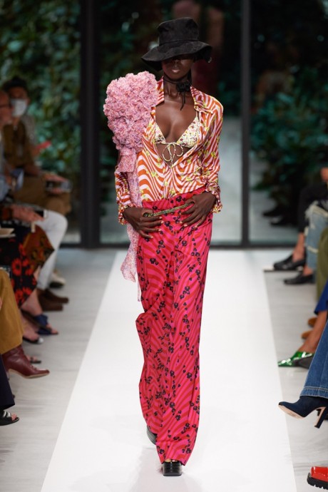 Коллекция Philosophy di Lorenzo Serafini Ready-To-Wear Весна-Лето 2022 Коллекция Philosophy di Lorenzo Serafini Ready-To-Wear Весна-Лето 2022