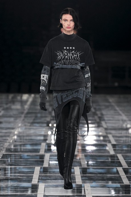 Коллекция Givenchy Ready-To-Wear Осень-Зима 2022/2023