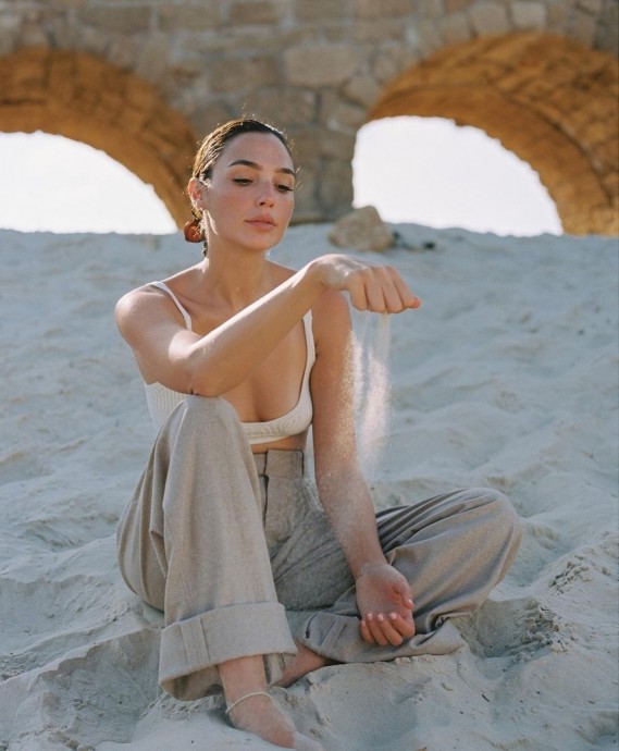 Галь Гадот (Gal Gadot) появилась на страницах Vanity Fair Magazine Галь Гадот (Gal Gadot) появилась на страницах Vanity Fair Magazine