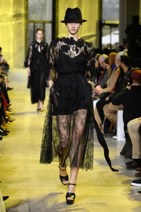 Коллекция Elie Saab Ready-To-Wear Осень-Зима 2023-2024 Коллекция Elie Saab Ready-To-Wear Осень-Зима 2023-2024