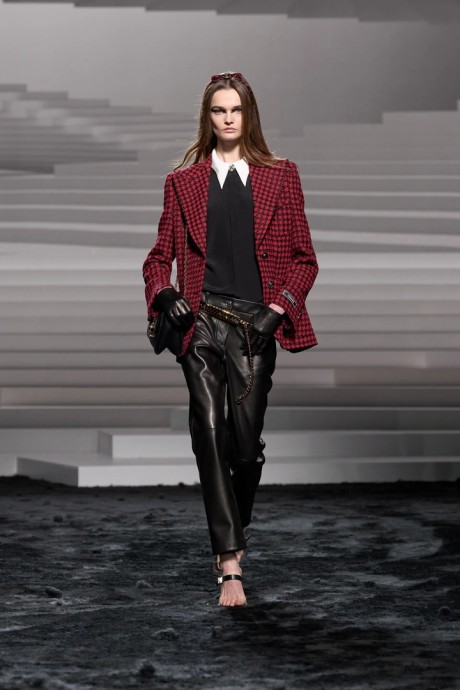 Коллекция Versace Fall 2024 Ready-to-Wear