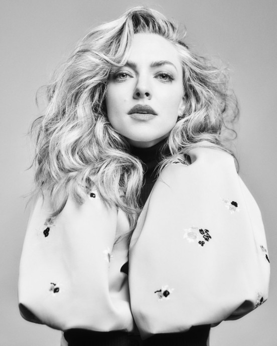Аманда Сайфред (Amanda Seyfried) в фотосессии для журнала Backstage (2022) Аманда Сайфред (Amanda Seyfried) в фотосессии для журнала Backstage (2022)
