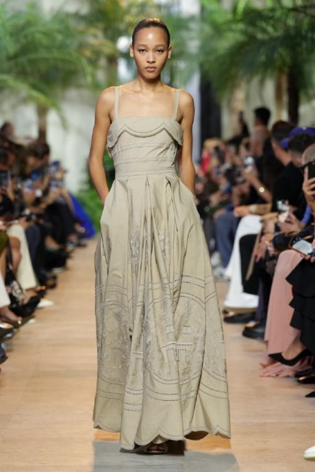 Коллекция Elie Saab Ready-To-Wear Весна-Лето 2025 Коллекция Elie Saab Ready-To-Wear Весна-Лето 2025