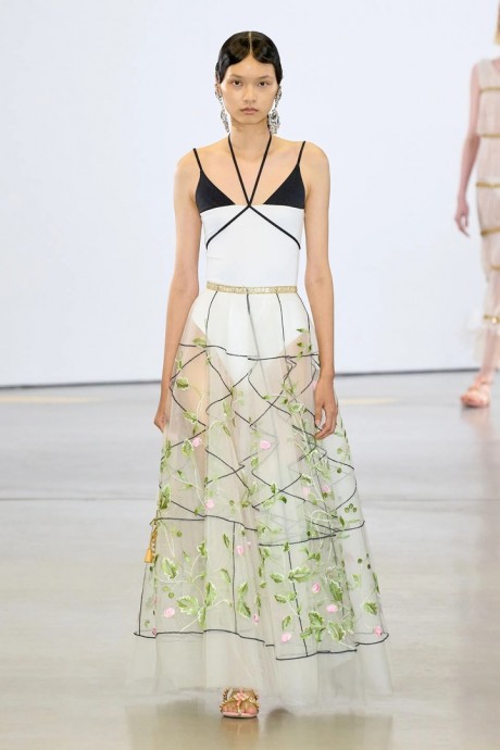 Коллекция Giambattista Valli Ready-To-Wear Весна-Лето 2023 Коллекция Giambattista Valli Ready-To-Wear Весна-Лето 2023