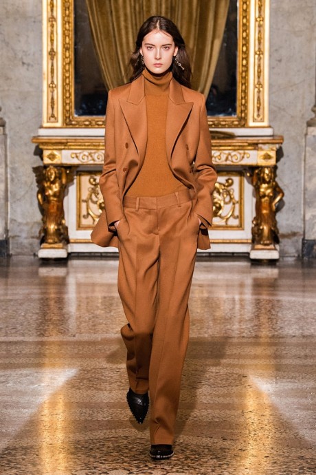 Коллекция Ermanno Scervino Ready-To-Wear Осень-Зима 2021/2022 Коллекция Ermanno Scervino Ready-To-Wear Осень-Зима 2021/2022