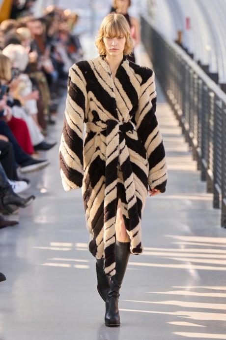 Коллекция Stella McCartney Ready-To-Wear Осень-Зима 2022/2023