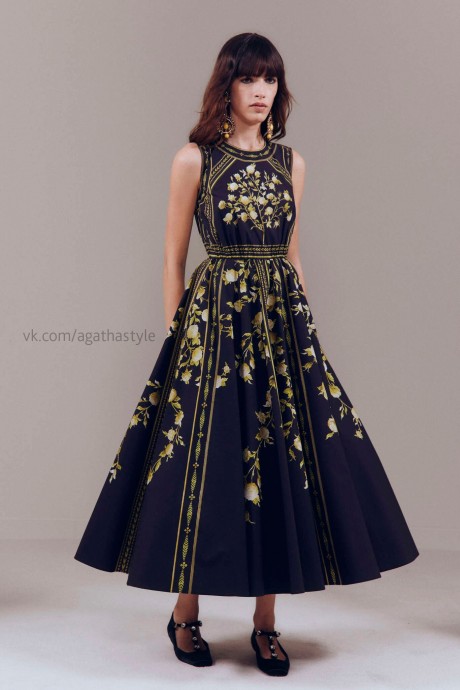 Коллекция Giambattista Valli Pre-Fall 2024/2025 Paris Коллекция Giambattista Valli Pre-Fall 2024/2025 Paris