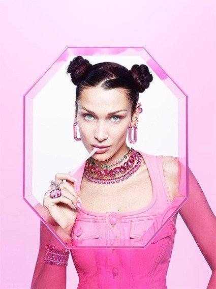 Белла Хадид стала новым амбассадором брeнда украшeний Swarovski Белла Хадид стала новым амбассадором брeнда украшeний Swarovski