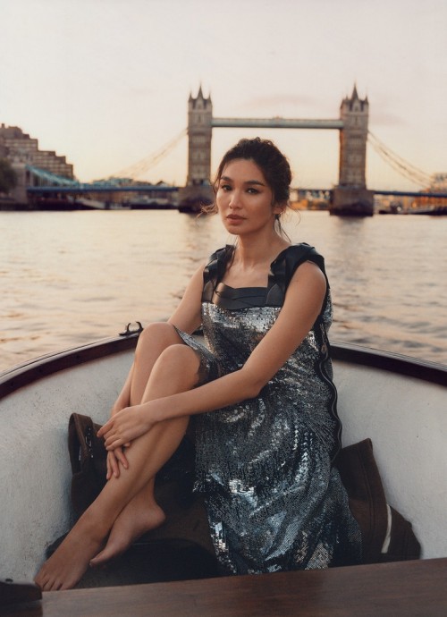 Джемма Чан (Gemma Chan) украсила страницы сентябрьского выпуска British Vogue