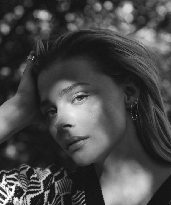 Хлоя Грейс Морец (Chloë Grace Moretz) в фотосессии для журнала Hero (2022) Хлоя Грейс Морец (Chloë Grace Moretz) в фотосессии для журнала Hero (2022)