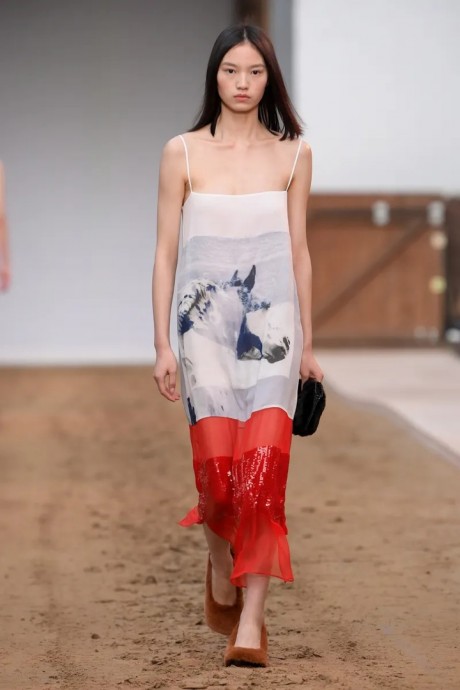 Коллекция Stella McCartney Ready-To-Wear Осень-Зима 2023-2024 Коллекция Stella McCartney Ready-To-Wear Осень-Зима 2023-2024
