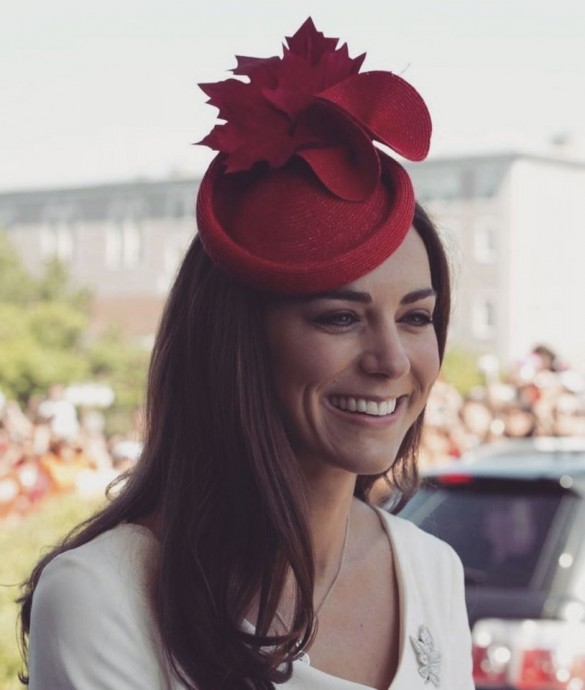 Образы Кейт со шляпками: одна сплошная элегантность