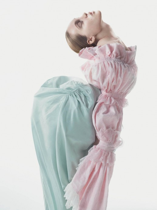 The Real Girls Of The Season for Vogue Italia by Mert Alas & Marcus Piggott The Real Girls Of The Season for Vogue Italia by Mert Alas & Marcus Piggott