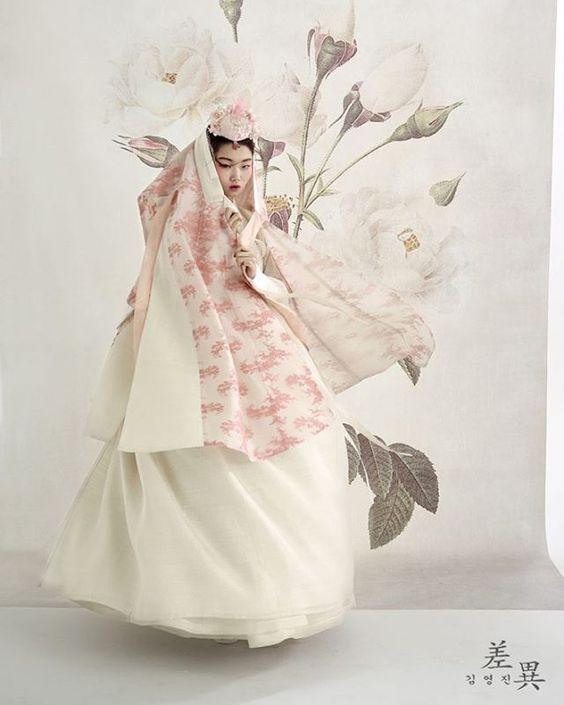 Tchai Kim, Hanbok Lookbook