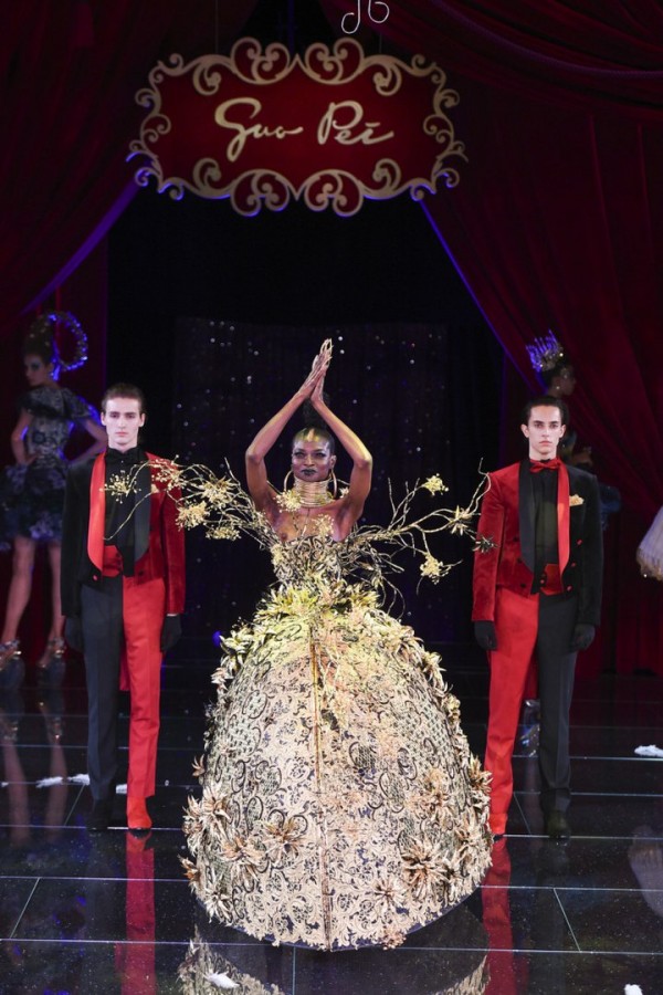 Guo Pei - Spring-Summer 2018 Guo Pei - Spring-Summer 2018