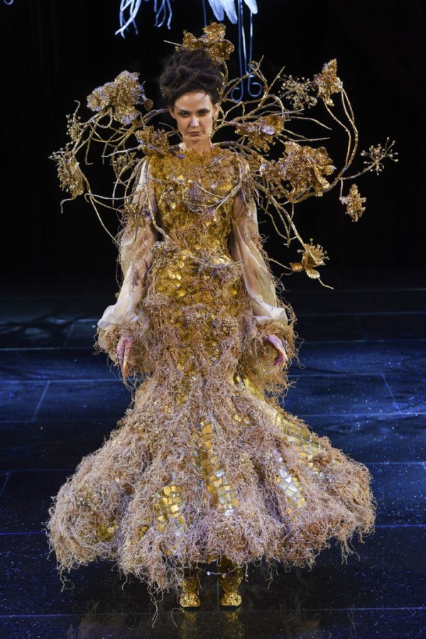 Guo Pei - Spring-Summer 2018 Guo Pei - Spring-Summer 2018