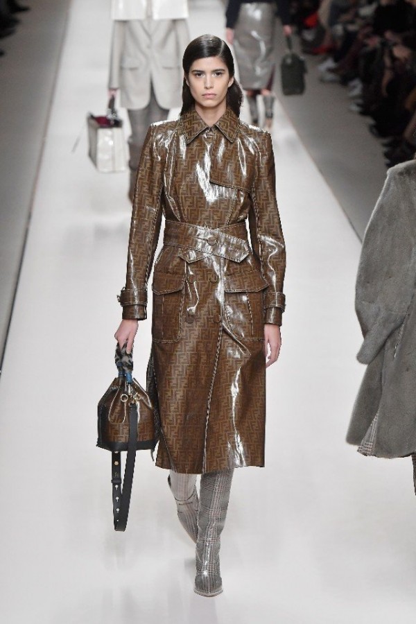 Показ Fendi в Милане Показ Fendi в Милане