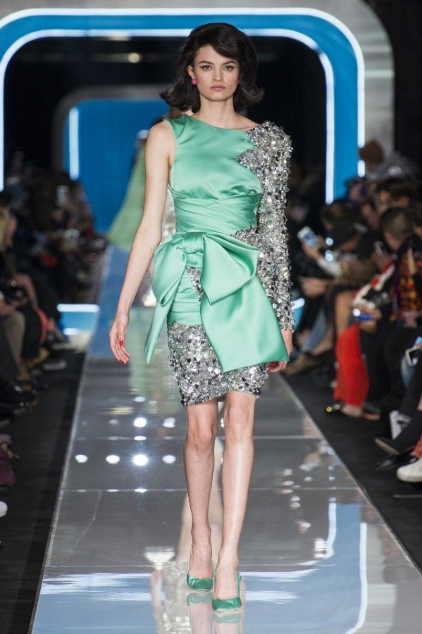 Яркие, стильные платья на показе Moschino в Милане