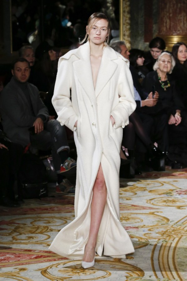 Valentin Yudashkin - Fall-Winter 2018\2019 Valentin Yudashkin - Fall-Winter 2018\2019