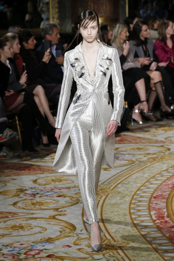 Valentin Yudashkin - Fall-Winter 2018\2019 Valentin Yudashkin - Fall-Winter 2018\2019