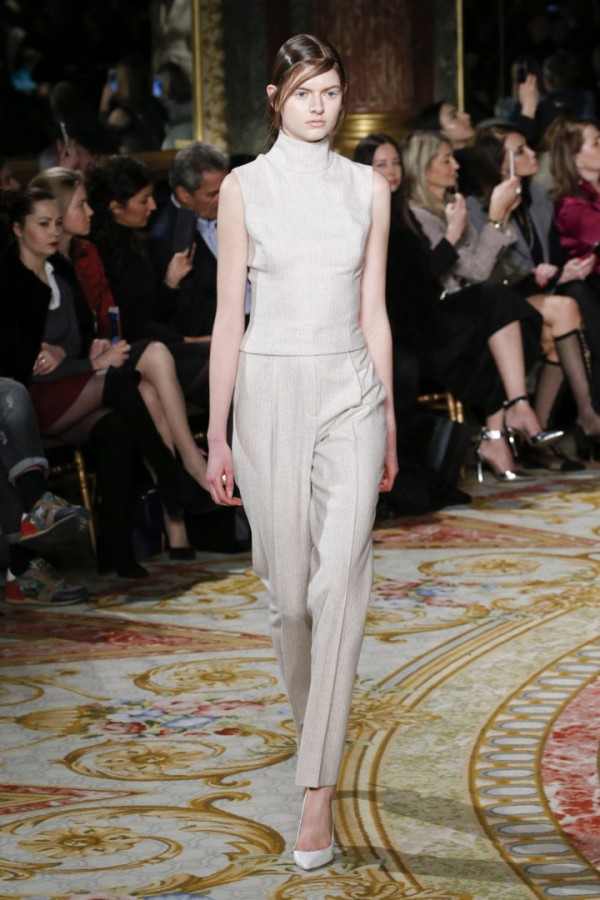 Valentin Yudashkin - Fall-Winter 2018\2019 Valentin Yudashkin - Fall-Winter 2018\2019