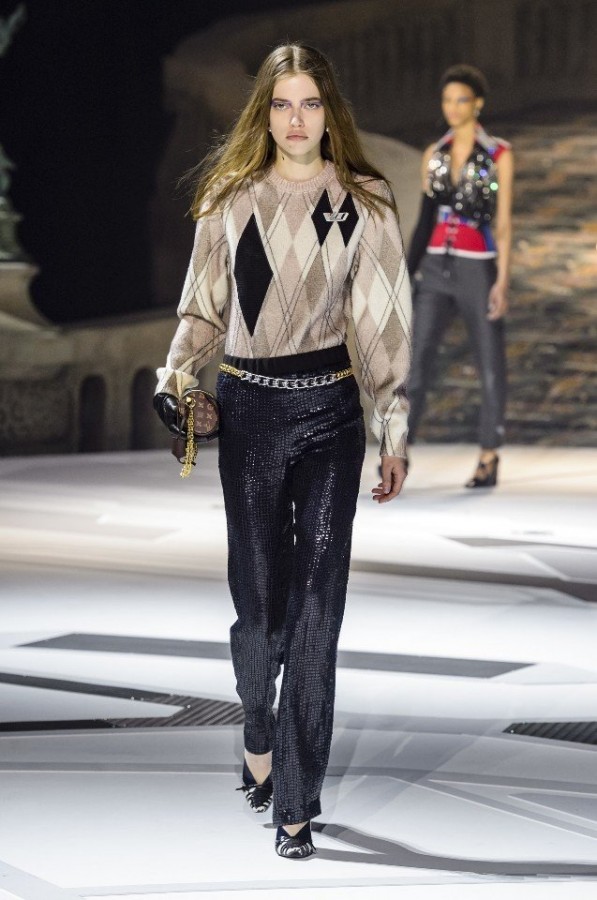 Показ Louis Vuitton на Неделе моды в Париже! Показ Louis Vuitton на Неделе моды в Париже!