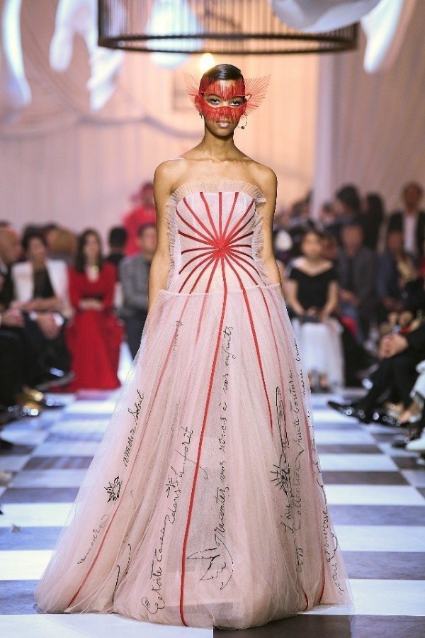 Dior представил кутюрную коллекцию в Шанхае.