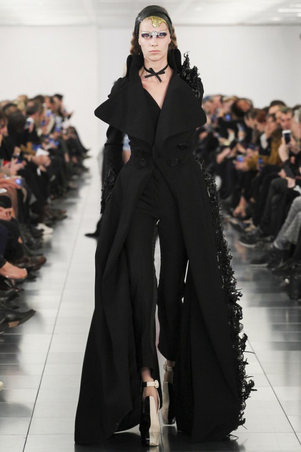 Maison Martin Margiela Couture. Maison Martin Margiela Couture.