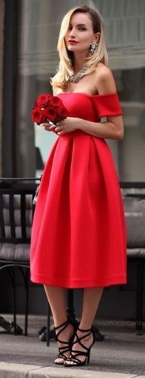 Lady in red — 10 образов с красными платьями.