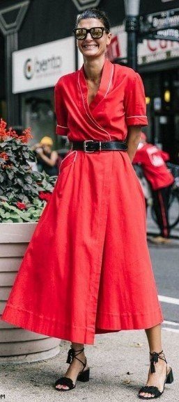 Lady in red — 10 образов с красными платьями.