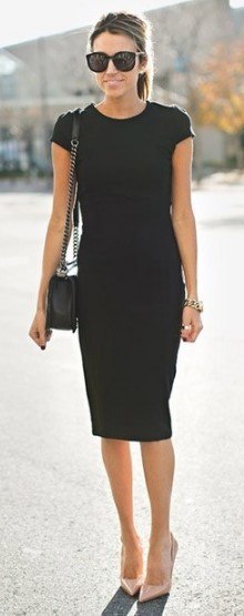 Черное платье-футляр: 10 способов выглядеть стильно.