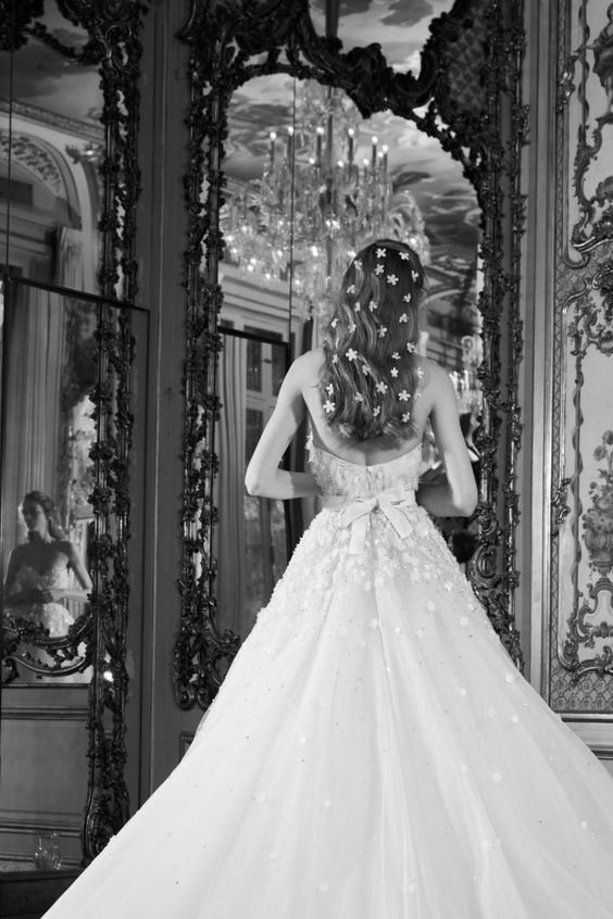 Свадебная коллекция Elie Saab, весна-лето 2019 Свадебная коллекция Elie Saab, весна-лето 2019