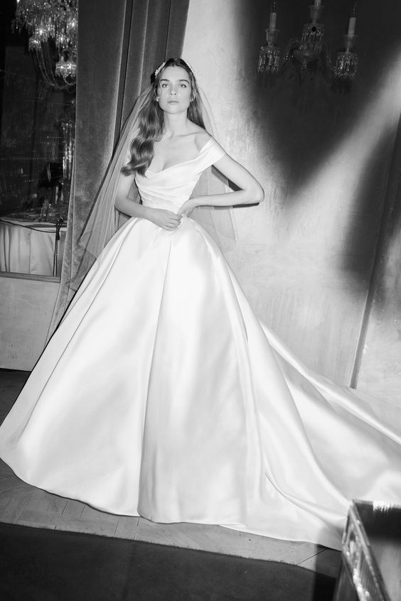 Свадебная коллекция Elie Saab, весна-лето 2019 Свадебная коллекция Elie Saab, весна-лето 2019
