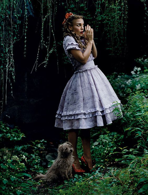 Кира Найтли в образе Дороти для Vogue Кира Найтли в образе Дороти для Vogue