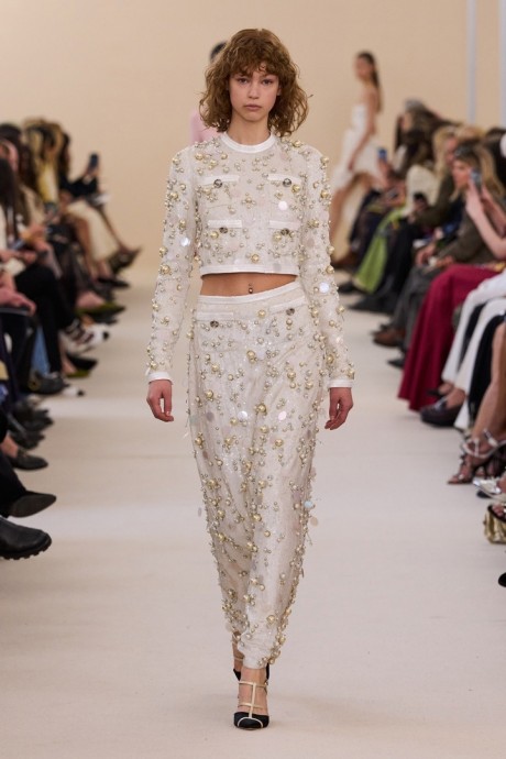 Высокая мода Giambattista Valli Fall-Winter 2024/25 RTW Collection Высокая мода Giambattista Valli Fall-Winter 2024/25 RTW Collection