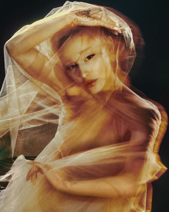Ариана Гранде (Ariana Grande) в фотосессии для журнала Vogue Italy (2025)