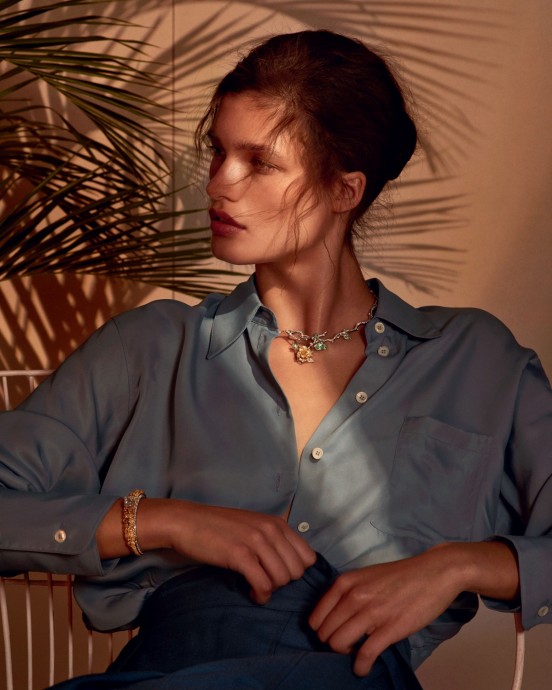 Julia Van Os for The Telegraph Luxury Magazine by Raf Stahelin Julia Van Os for The Telegraph Luxury Magazine by Raf Stahelin