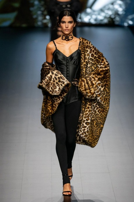Коллекция Dolce & Gabbana Ready-To-Wear Весна-Лето 2023 Коллекция Dolce & Gabbana Ready-To-Wear Весна-Лето 2023