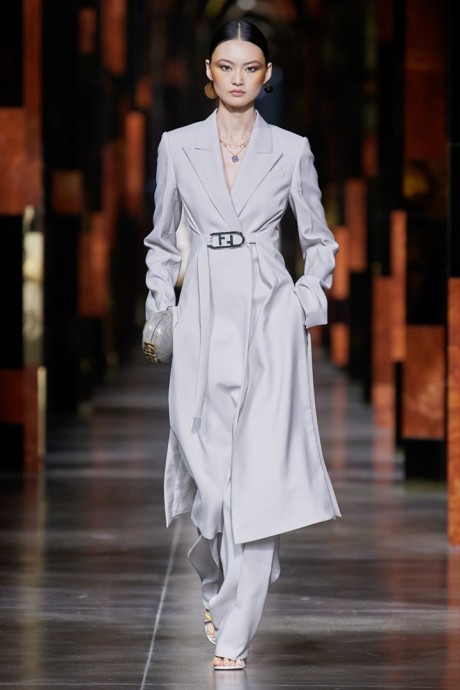 Коллекция Fendi Ready-To-Wear Весна-Лето 2022