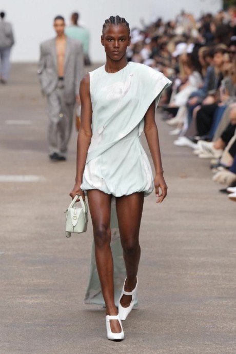 Коллекция Stella McCartney Ready-To-Wear Весна-Лето 2025 Коллекция Stella McCartney Ready-To-Wear Весна-Лето 2025