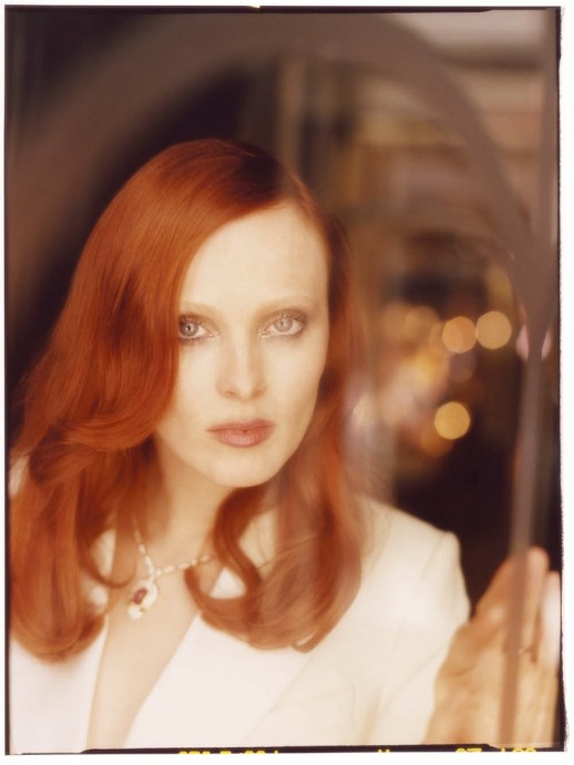 Карен Элсон (Karen Elson) украсила страницы ES Magazine