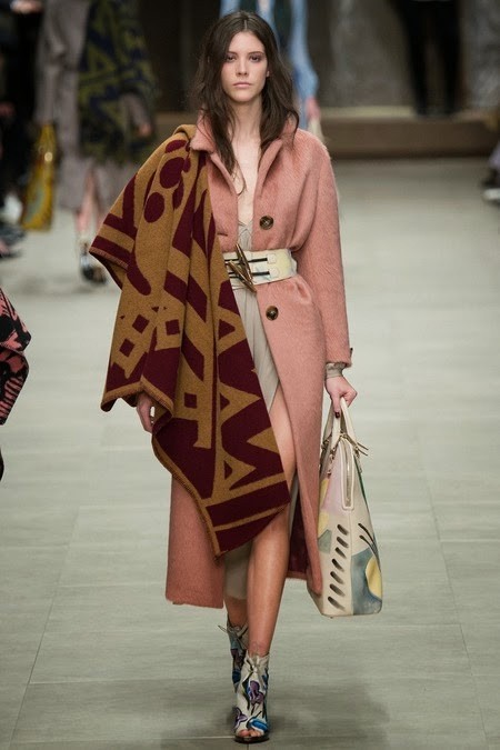 Модели коллекции Burberry Prorsum