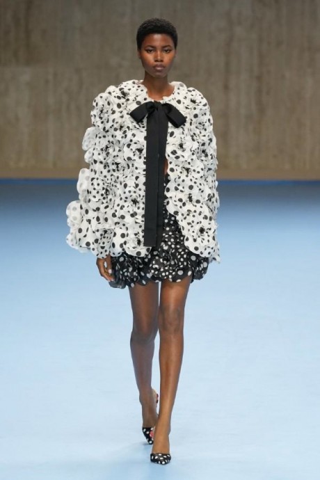 Коллекция Carolina Herrera Ready-To-Wear Весна-Лето 2025 Коллекция Carolina Herrera Ready-To-Wear Весна-Лето 2025