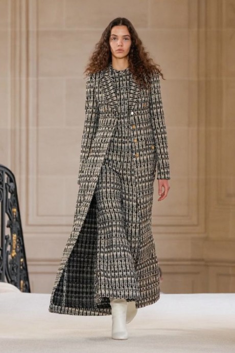 Коллекция Giambattista Valli Ready-To-Wear Осень-Зима 2025-2026 Коллекция Giambattista Valli Ready-To-Wear Осень-Зима 2025-2026