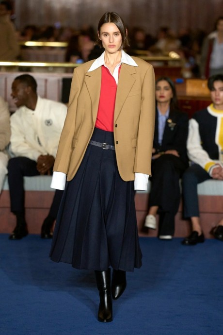 Обзор коллекции Tommy Hilfiger Fall 2024 Ready-to-Wear Обзор коллекции Tommy Hilfiger Fall 2024 Ready-to-Wear
