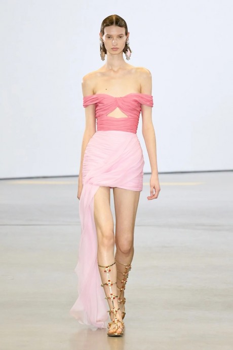 Коллекция Giambattista Valli Ready-To-Wear Весна-Лето 2023